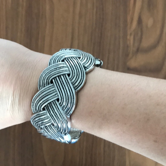 Silver bangle - Picture 2 of 2